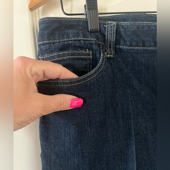 Baccini Women's Dark Washed Cropped Jeans Size 12 Petite - Picture 7 of 14